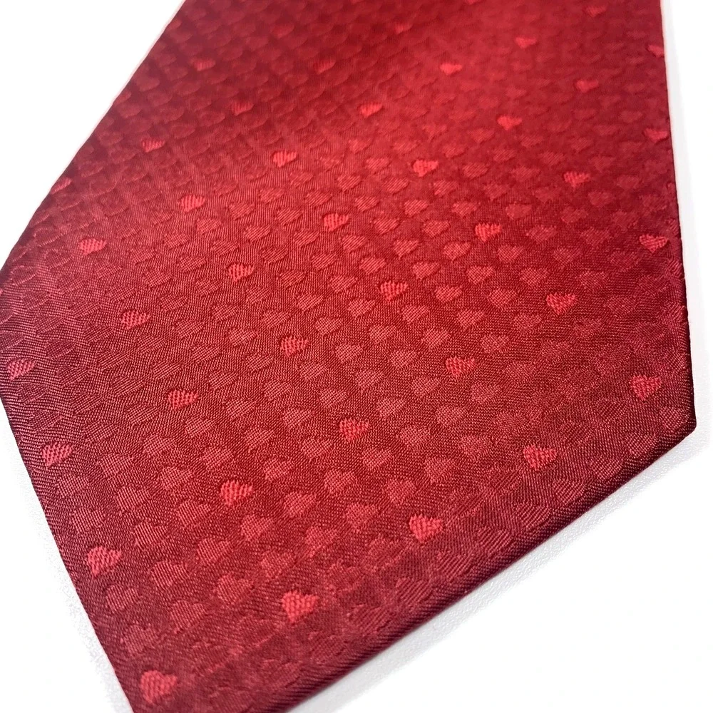 Tango by Max Raab Mens Tie Red Heart Foulard Love Valentines‎ 100% Silk
